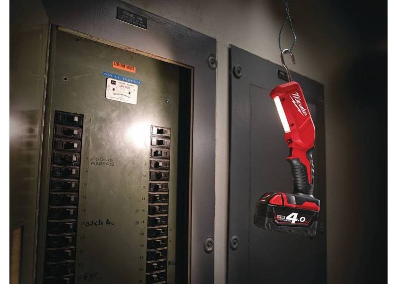 4932430564 Milwaukee M18 IL-0 Latarka Akumulatorowa 