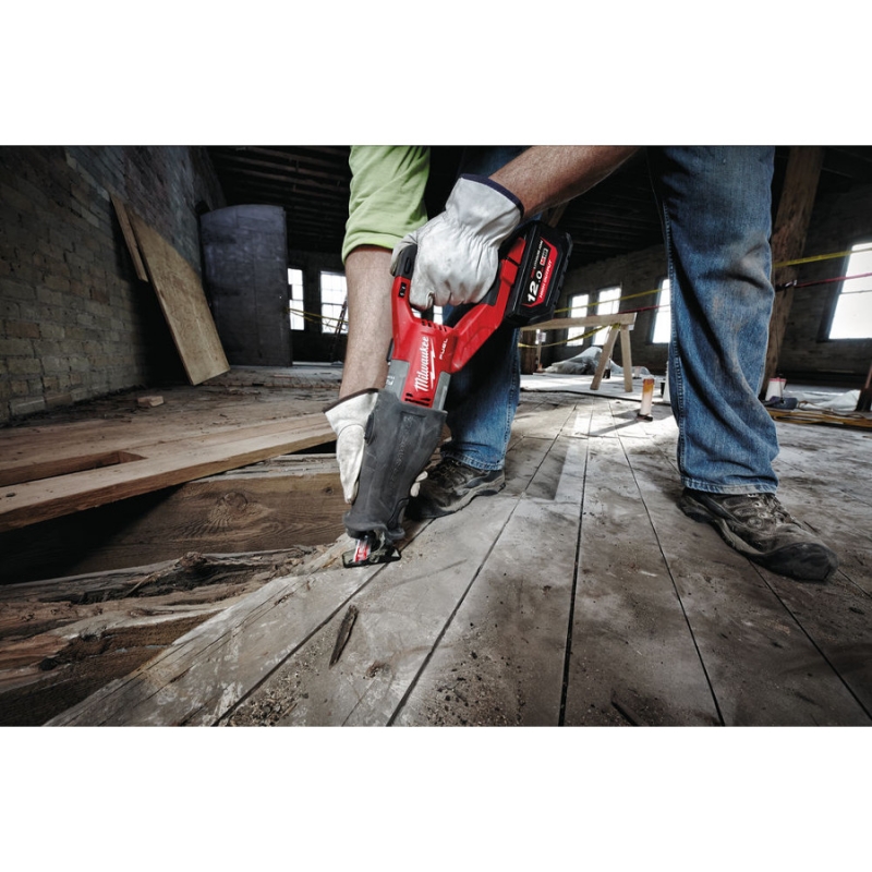 Milwaukee PI�A SZABLASTA Akumulatorowa SUPER SAWZALL M18 FSX-121C M18 12Ah