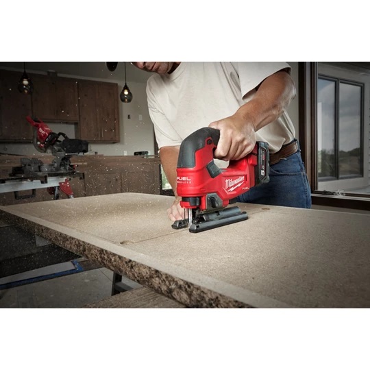 Milwaukee Wyrzynarka Aku 2 x 5.0Ah + �adowarka M18 FJS-502X