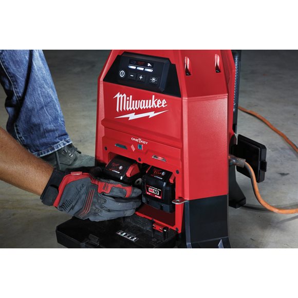 Milwaukee M18 ONESLDP-0  ONE-KEY Lampa strefowa LED 9000lm IP54