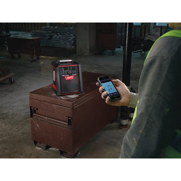 4933446639 Milwaukee M18RC-0  M18  radio budowlane / �adowarka 