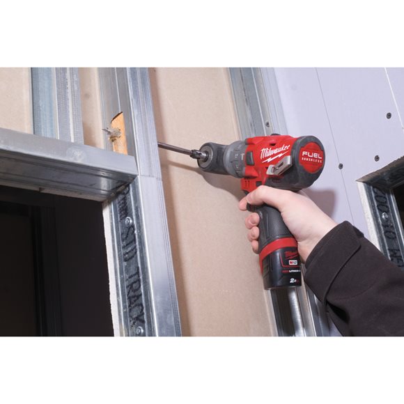 4933464138 Milwaukee M12 FPDXKIT-202X Wiertarko-wkr�tarka udarowa z wymiennym uchwytem FUEL Z ko�c�wkami 