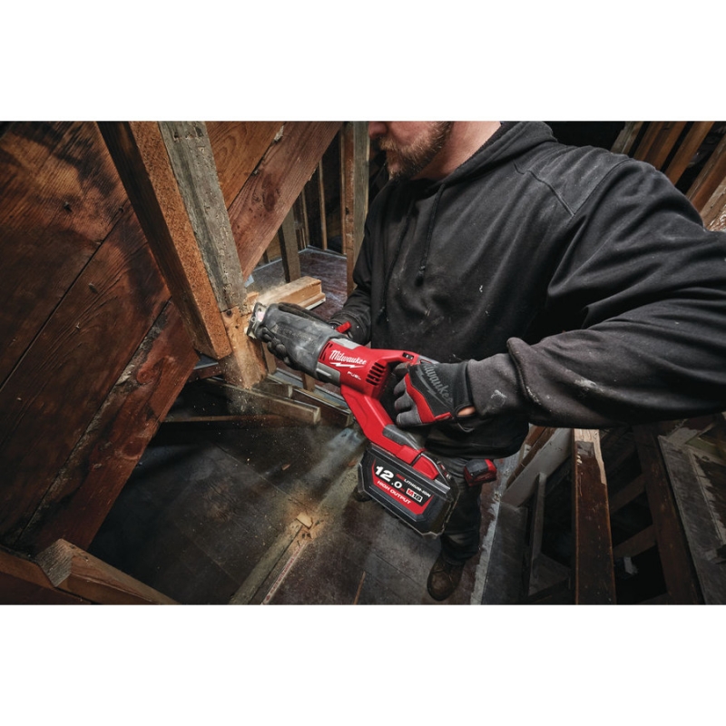 Milwaukee PI�A SZABLASTA Akumulatorowa SUPER SAWZALL M18 FSX-121C M18 12Ah