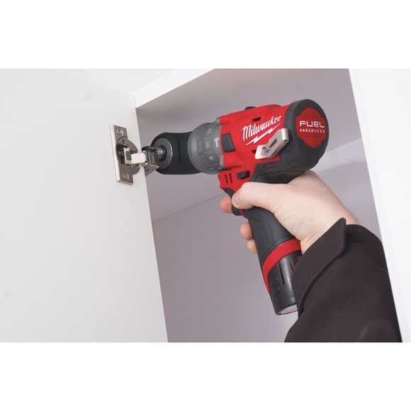 4933464138 Milwaukee M12 FPDXKIT-202X Wiertarko-wkr�tarka udarowa z wymiennym uchwytem FUEL Z ko�c�wkami 