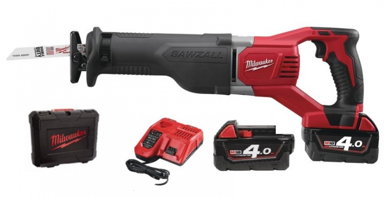 Milwaukee M18 BSX-402C Pi�a szablasta 2 x Bateria 4.0Ah + �adowarka + Walizka