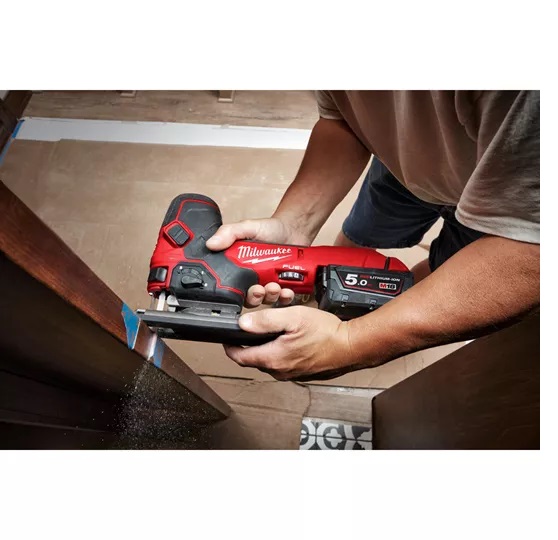 Milwaukee Wyrzynarka Aku 2 x 5.0Ah + �adowarka M18 FBJS-502X