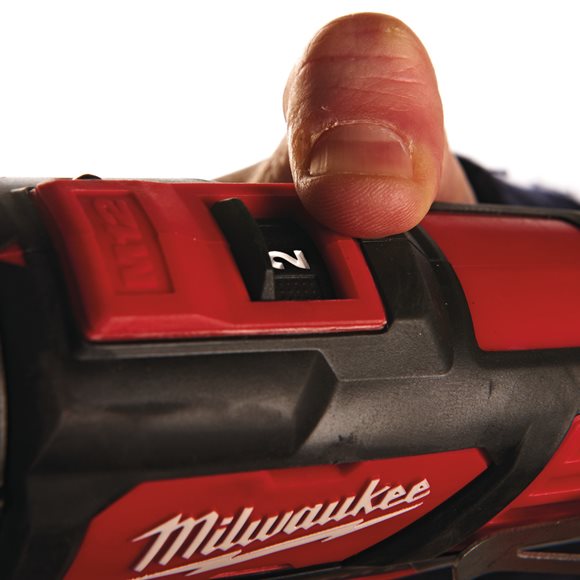 MILWAUKEE M12 BPD-0 Wiertarko-wkr�tarka udarowa 38Nm  BODY