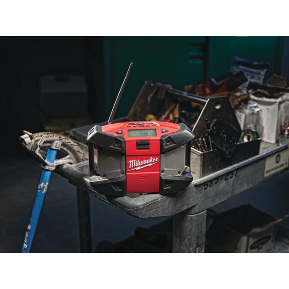 Milwaukee C12 JSR-0 M12 subkompaktowe radio budowlane z wej�ciem MP3