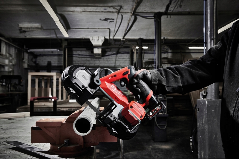 4933478440 MILWAUKEE M12 FBS64-0C pi�a pilarka ta�mowa 12V 