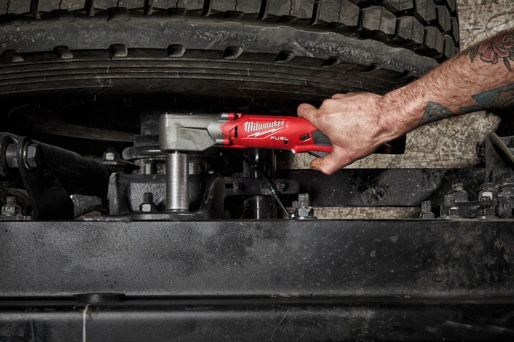 4933471699 Milwaukee KLUCZ UDAROWY K�TOWY MILWAUKEE M12FRAIWF12 12V 1/2 300Nm 