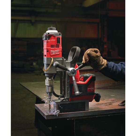 4933451012 Milwaukee M18 FMDP-502C Wiertarka magnetyczna 38mm  2 x Bateria 5.0Ah + �adowarka + Walizka 