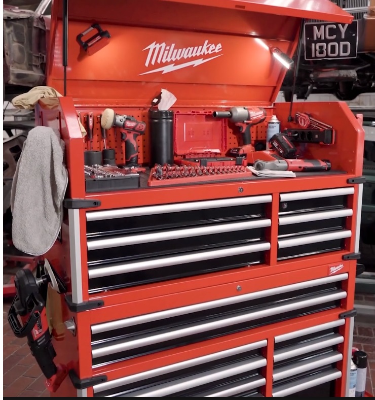 W�zek narz�dziowy stalowy 117cm 10 szuflad Milwaukee  SRC46-1