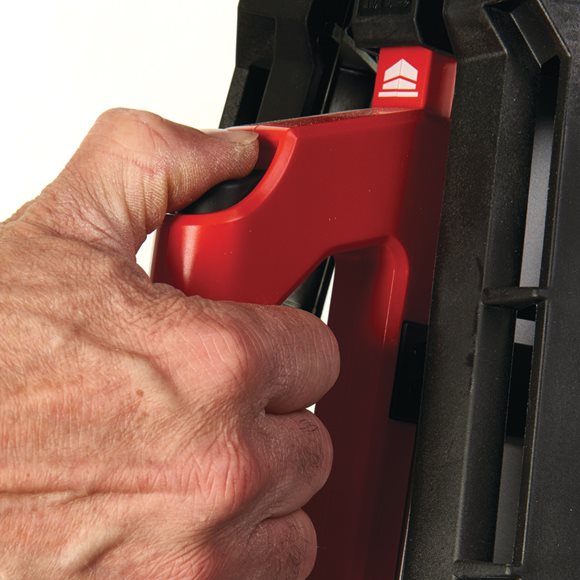 Milwaukee M18 HSAL-502B M18™ Lampa stoj�ca LED z �adowark� i bateriami LED 3000lm 