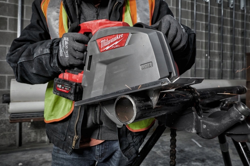 PI�A TARCZOWA DO METALU MILWAUKEE M18 FMCS66-121C