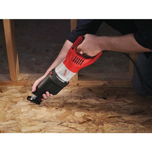 4933428900 Milwaukee  SSPE 1500 X Pi�a szablasta SAWZALL® o mocy 1500W 