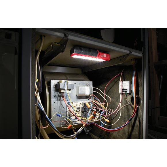 4933479763 Milwaukee  L4 FL-301  Kieszonkowa akumulatorowa latarka USB