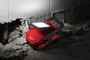 4933493547 Milwaukee M18PAL2-0 M18  lampa LED LED 2000Lm Obrotowa G�owica