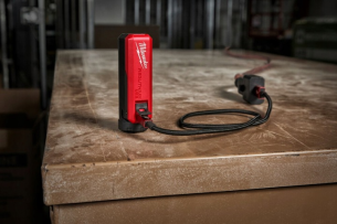 4932493335 Milwaukee Akumulator 3Ah z �adowark� USB-C L4 PPS