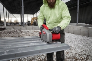 PI�A TARCZOWA DO METALU MILWAUKEE M18 FMCS66-121C