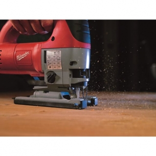 4933381230 Milwaukee JSPE 135 Wyrzynarka z uchwytem �elazkowym 750W  