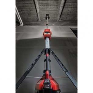 Milwaukee M18 HSAL-502B M18™ Lampa stoj�ca LED z �adowark� i bateriami LED 3000lm 