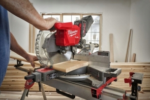 4933471205 Milwaukee PI�A UKOSOWA Z POSUWEM MILWAUKEE M18 FMS305-0 