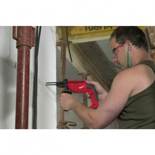 4933409200 Milwaukee  PDE13RX 1-biegowa wiertarka udarowa o mocy 630W 