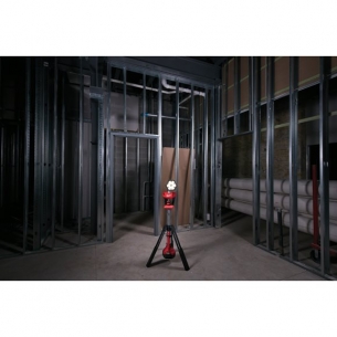 Milwaukee M18 SAL-502B M18  Lampa stoj�ca LED LED 2000lm IP54 LED 2000l  IP54 2 Aku i �adowarka