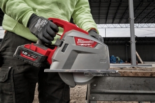 PI�A TARCZOWA DO METALU MILWAUKEE M18 FMCS66-121C