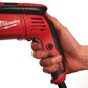 4933419570 Milwaukee  PD2E22 R 2-biegowa wiertarka udarowa o mocy 850 W 