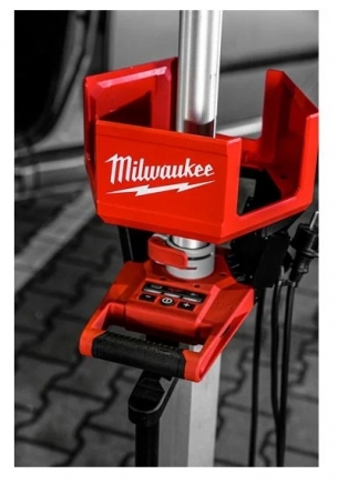 4933478116 MILWAUKEE M18 HOSALC lampa LED 18V 6000lm 