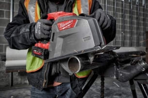 PI�A TARCZOWA DO METALU MILWAUKEE M18 FMCS66-121C
