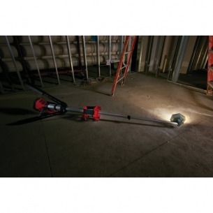 Milwaukee M18 SAL-502B M18  Lampa stoj�ca LED LED 2000lm IP54 LED 2000l  IP54 2 Aku i �adowarka