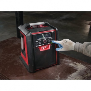 4933446639 Milwaukee M18RC-0  M18  radio budowlane / �adowarka 