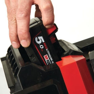 Milwaukee M18 HSAL-502B M18™ Lampa stoj�ca LED z �adowark� i bateriami LED 3000lm 