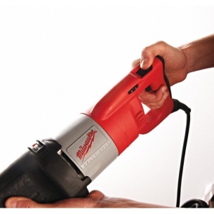 4933440590 Milwaukee SSPE 1300 RX Pi�a szablasta o mocy 1300W z obracanym uchwytem 