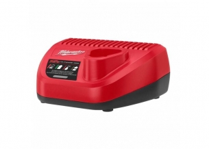 Milwaukee C12C �adowarka M12 4932352000